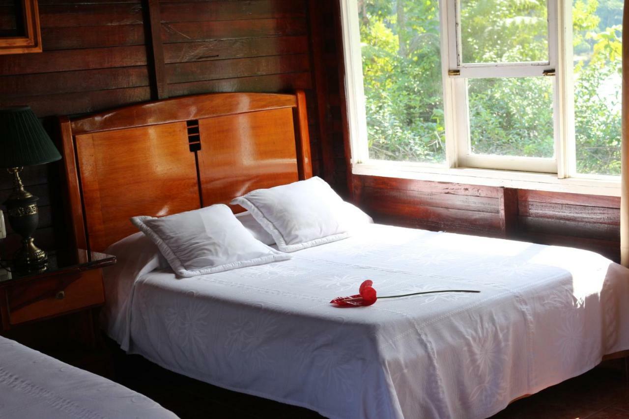 Misahualli Amazon Lodge Tena Ngoại thất bức ảnh